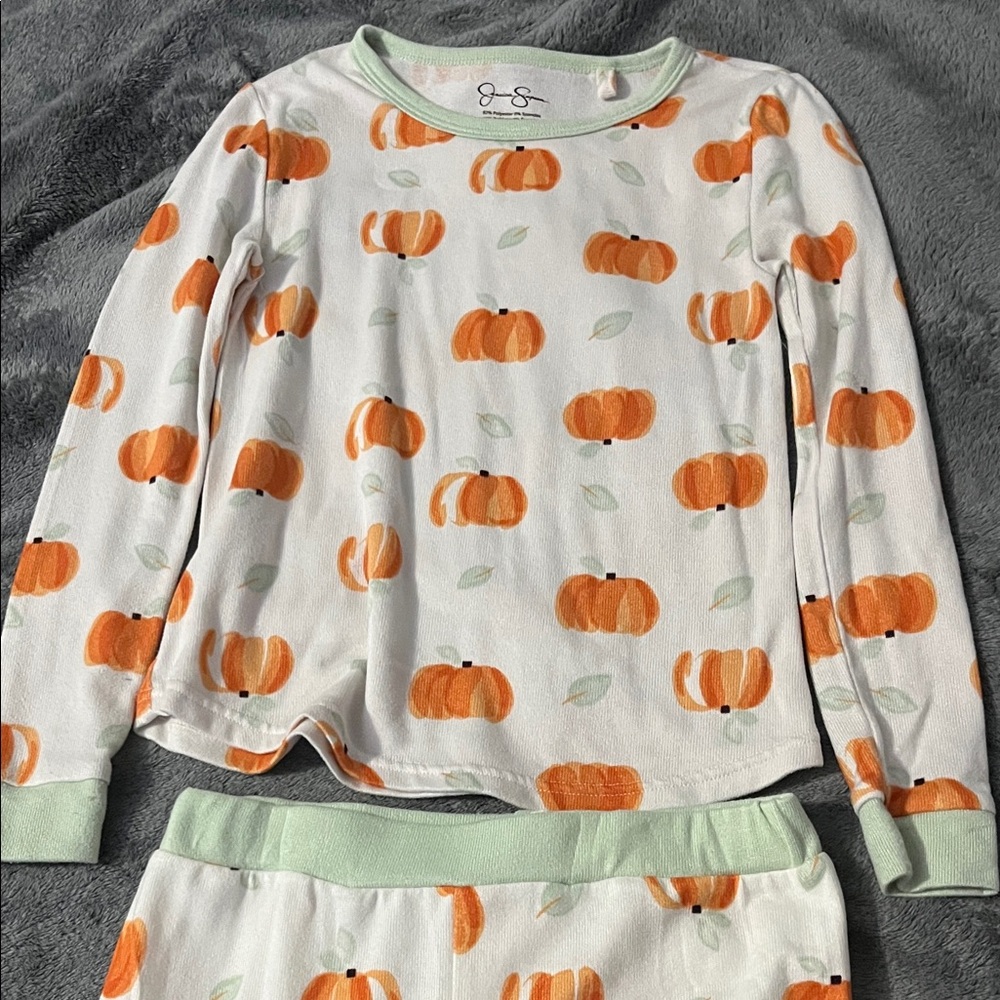 Jessica Simpson Kids Pajama Set with Pumpkin Design
